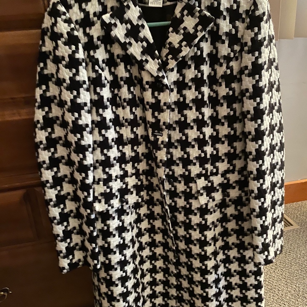 Lightweight spring coat